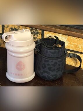 Mini HydroJug 32 oz with Black Leopard Neoprene Bottle Sling/Bag